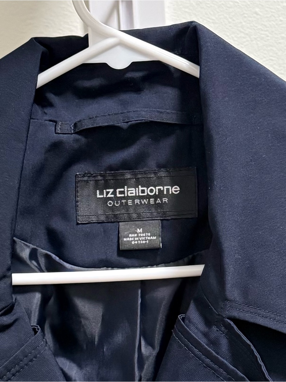 Liz Claiborne Navy Hooded Trench Coat M Belted Water Resistant - Picture 3 of 4